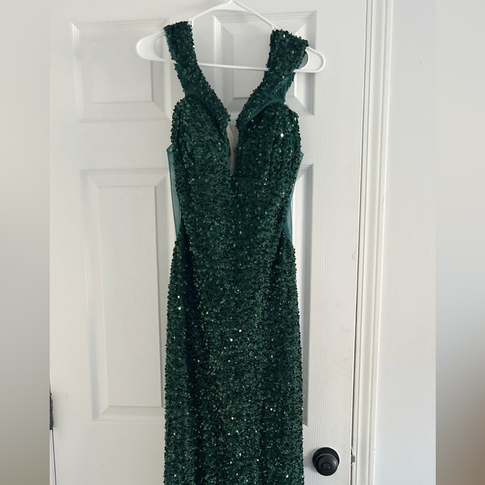 Elegant Emerald Prom Dress